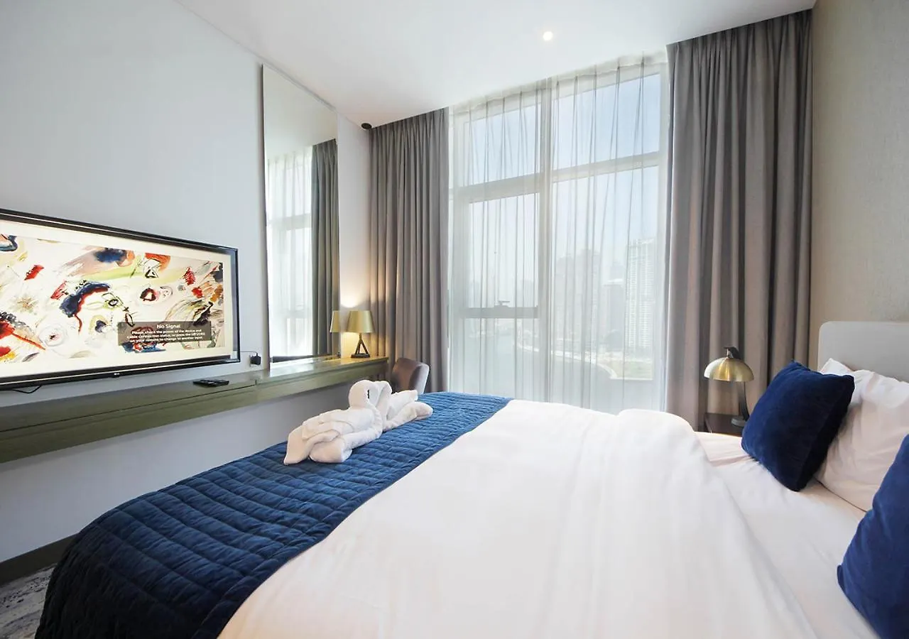 Luxury Studio Apartment Canal View Near Dubai Mall